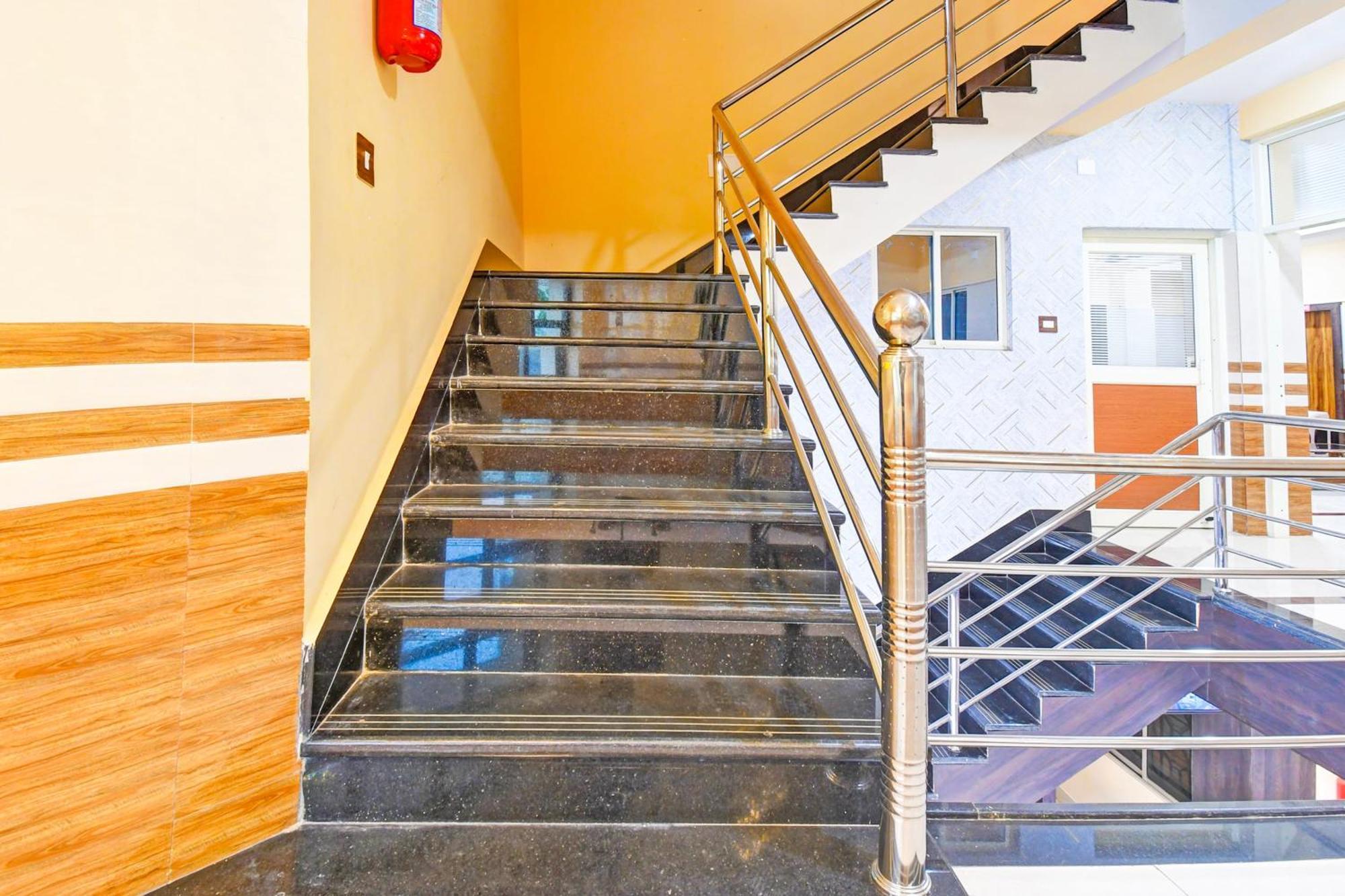Hotel O Maa Bhubaneswari Hotel エクステリア 写真